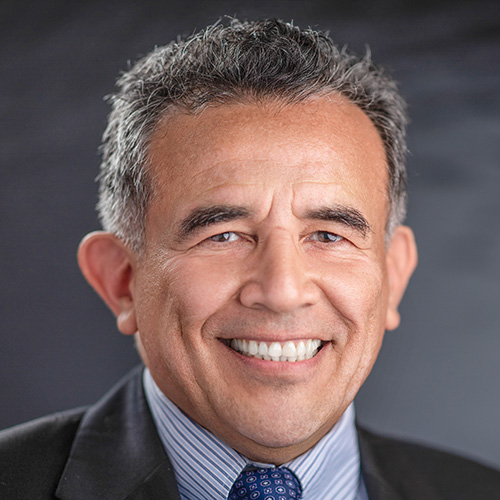 Dr. Luis Reynoso